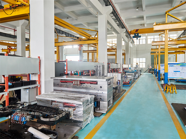 模具组装车间 (2).jpg